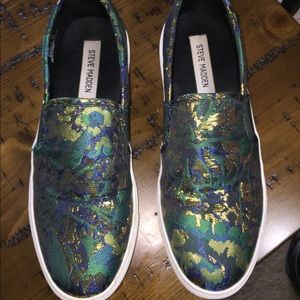 Steve Madden Size 9. Like new/No marks. Green/gold
